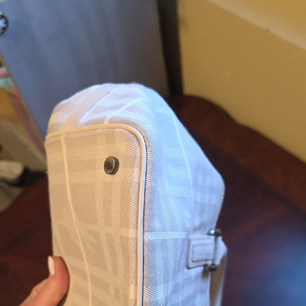 Burberry Cream and Gray Plaid Shoulder Bag - Picture 5 of 16